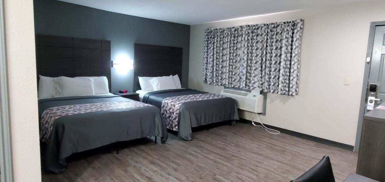 Crescent Park & Motel *